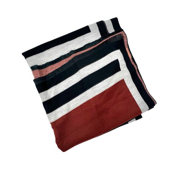 H&M Wide Wrap Scarf Colorblock Vegan Woven Blanket - Picture 8 of 8